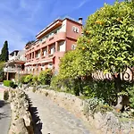 Hotel Les Galets Et 3*