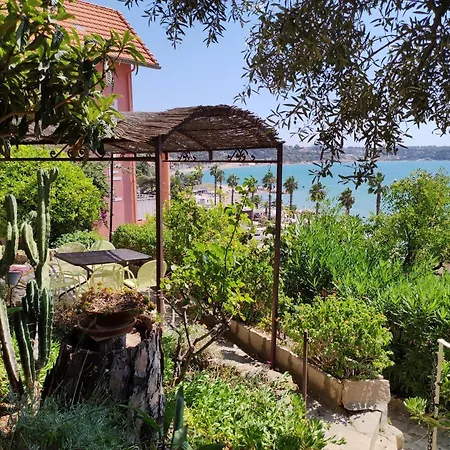 Les Galets Et מלון 3*