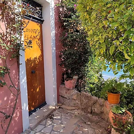 Отель Les Galets Et 3*