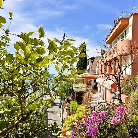 Les Galets Et 酒店 邦多勒